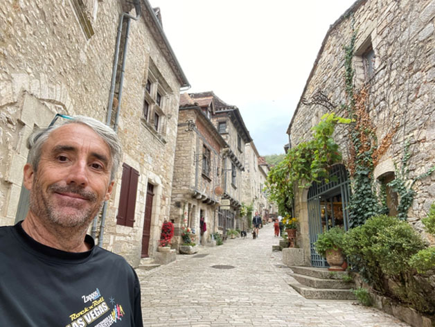 St Cirq Lapopie 的典型街道